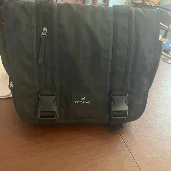 Victorinox Bags Victorinox Messenger Bag Poshmark